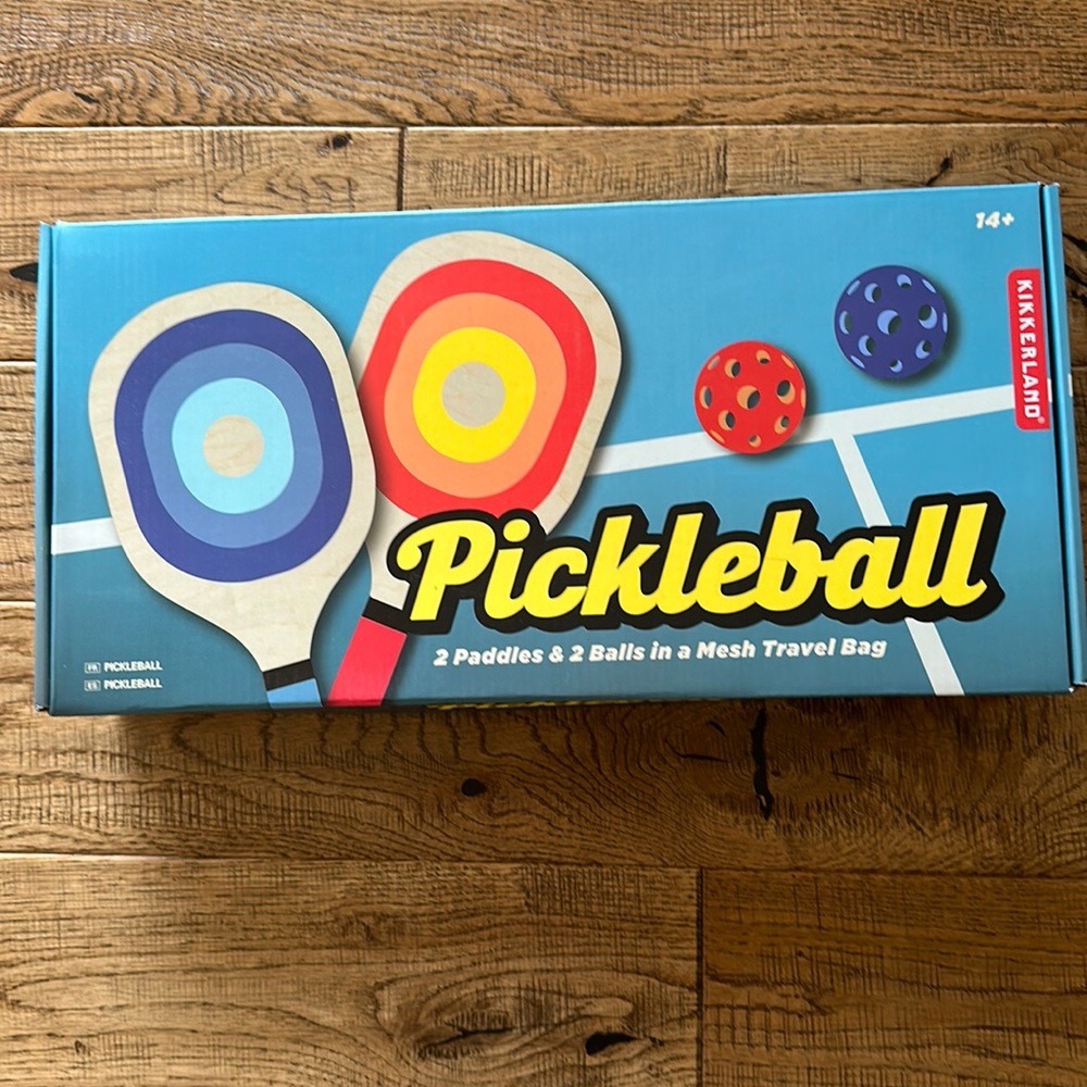 NWT pickle ball set
